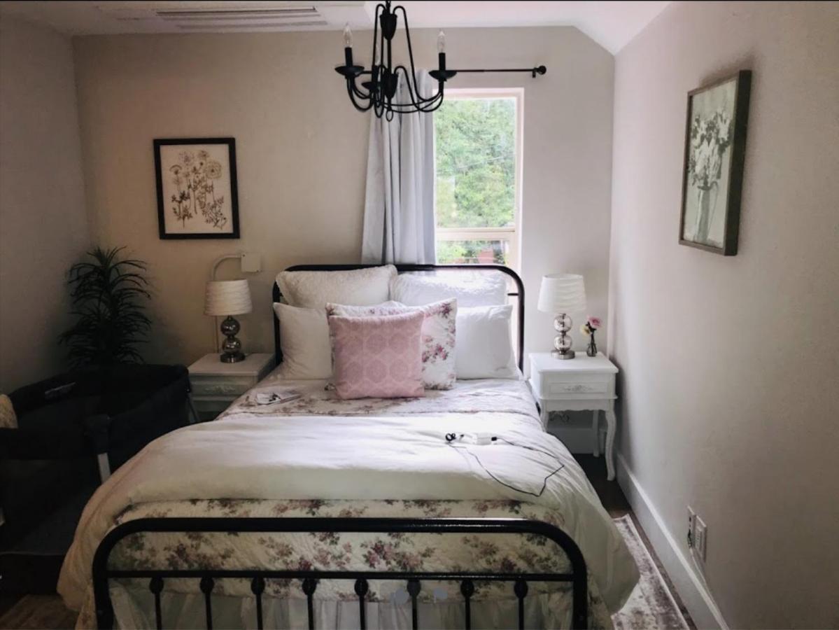 The Farmhouse Inn & Kitchen, 2 Blocks From Downtown Whitefish, Montana Luaran gambar