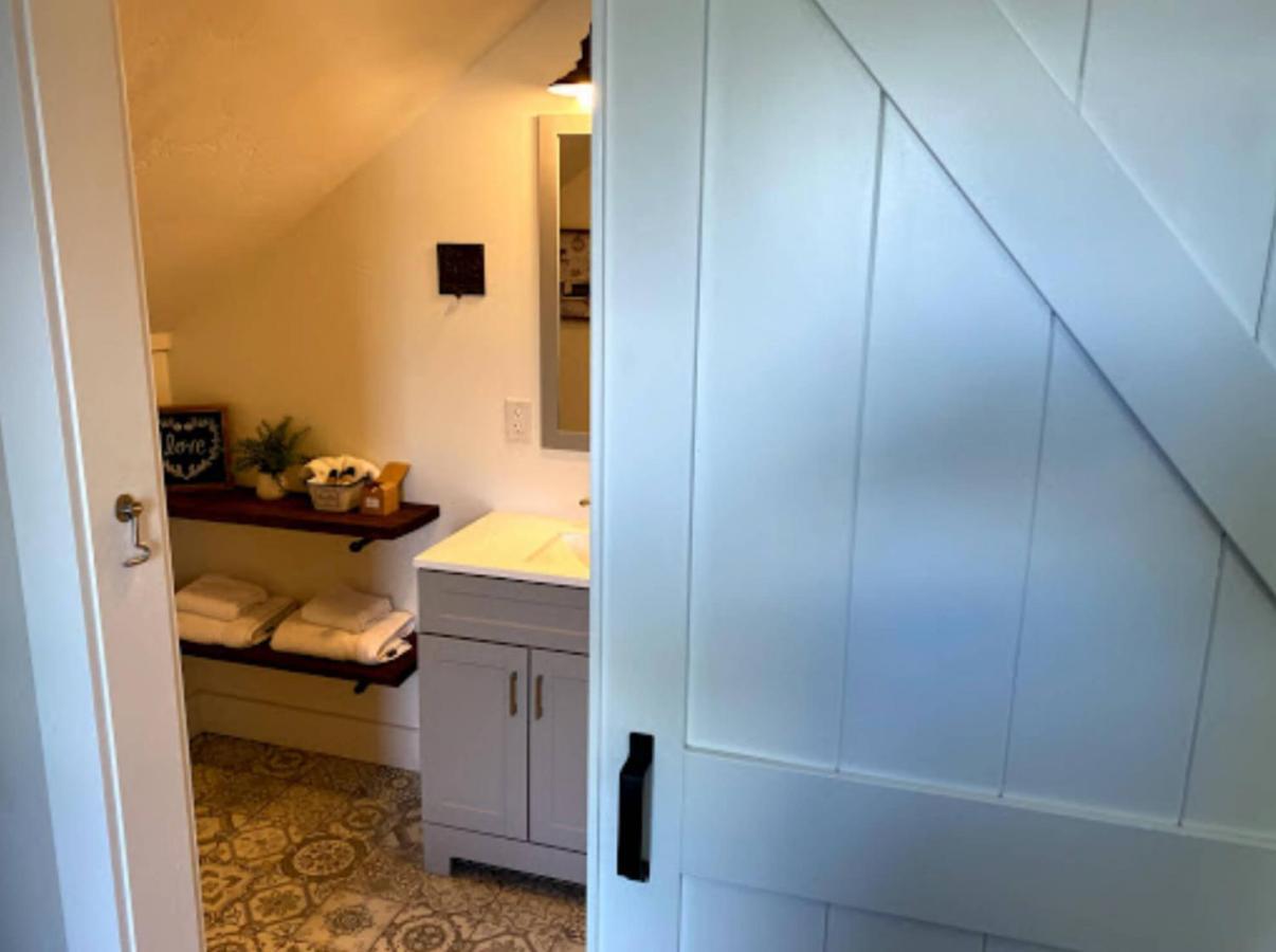 The Farmhouse Inn & Kitchen, 2 Blocks From Downtown Whitefish, Montana Luaran gambar